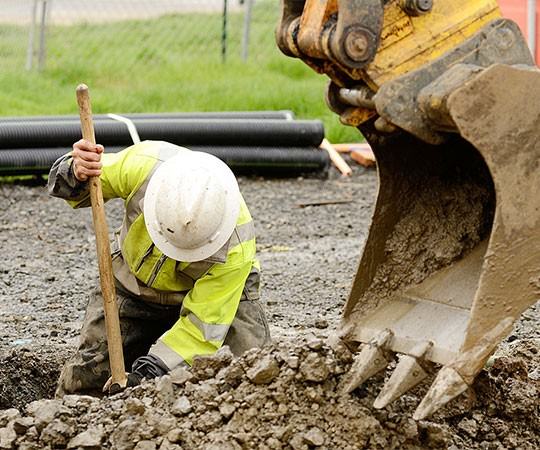 Земляные работы в Долгопрудном и  Московской области